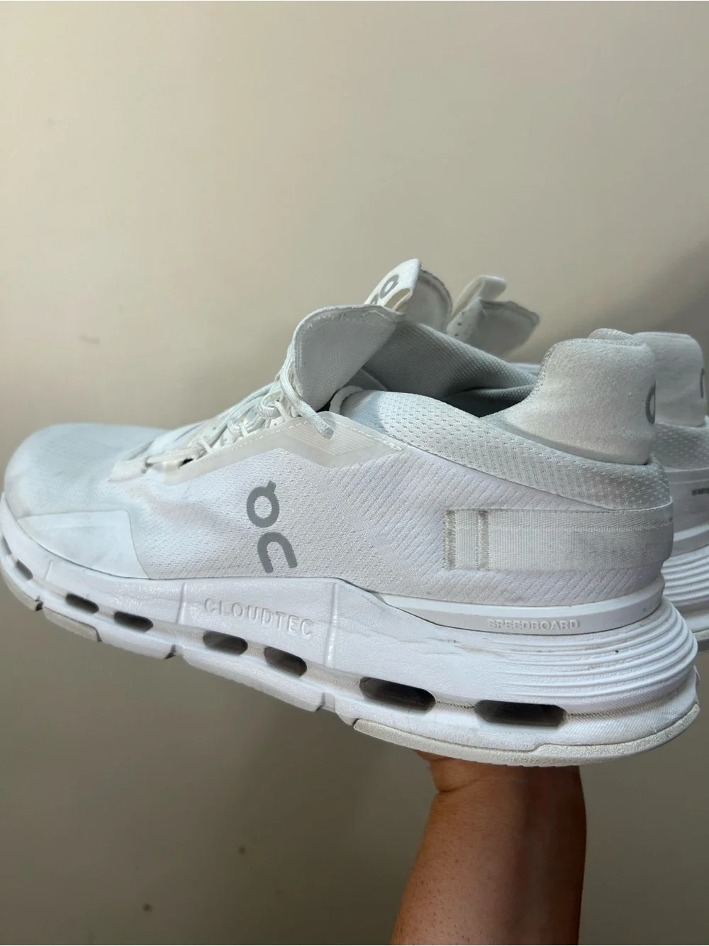 Men’s On Running CloudNova 2 White Running Sneakers Size 11